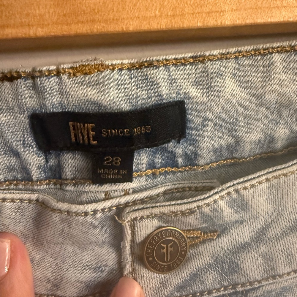 Frye Light Wash Cropped Straight-Leg Jeans | Size 28 - Picture 2 of 6